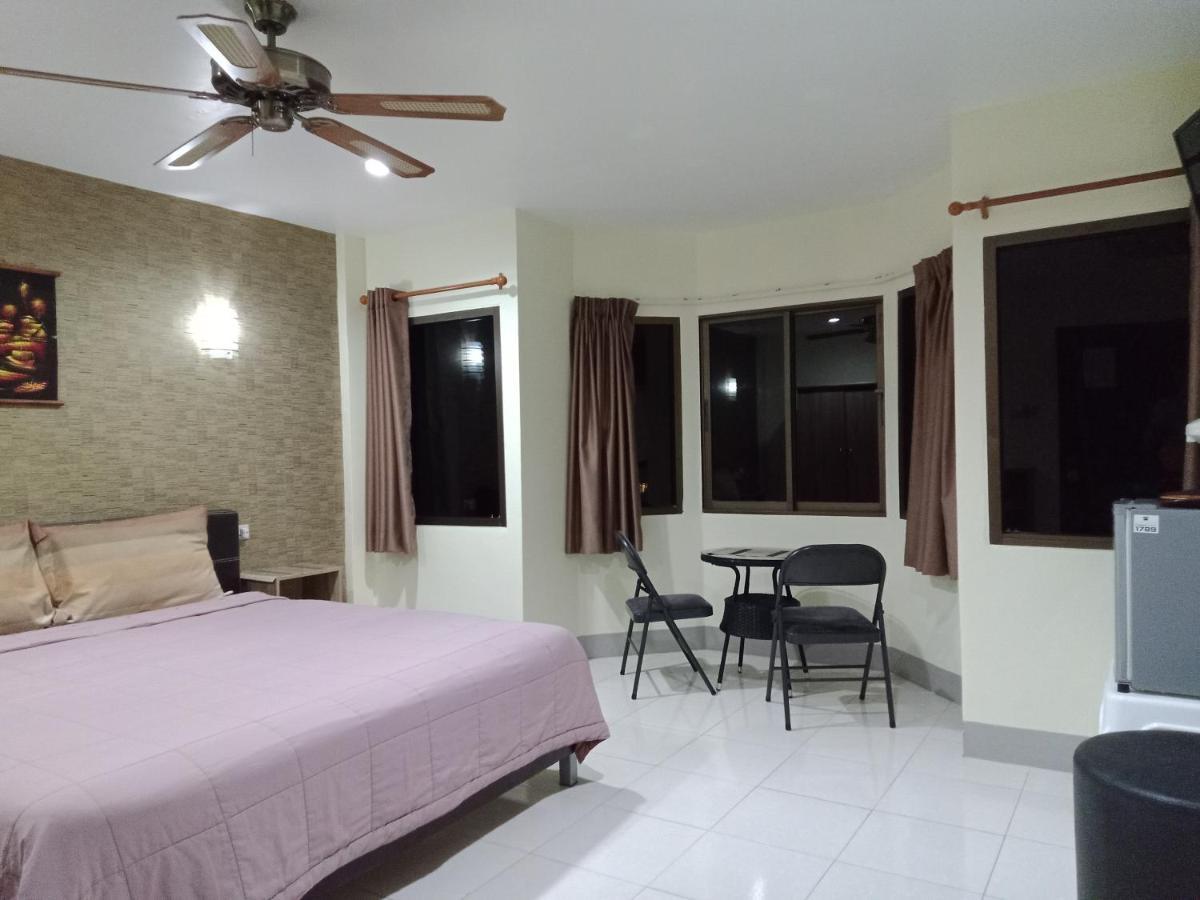 Living Room Guesthouse & Cafe Bar Karon Exterior foto