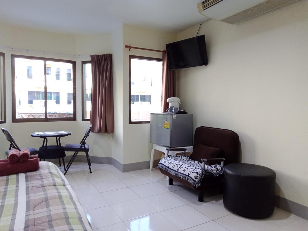Living Room Guesthouse & Cafe Bar Karon Exterior foto